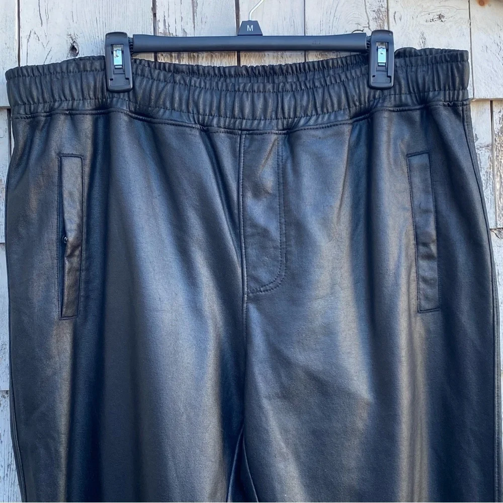 Sean John Black Wax Coated Men’s Joggers